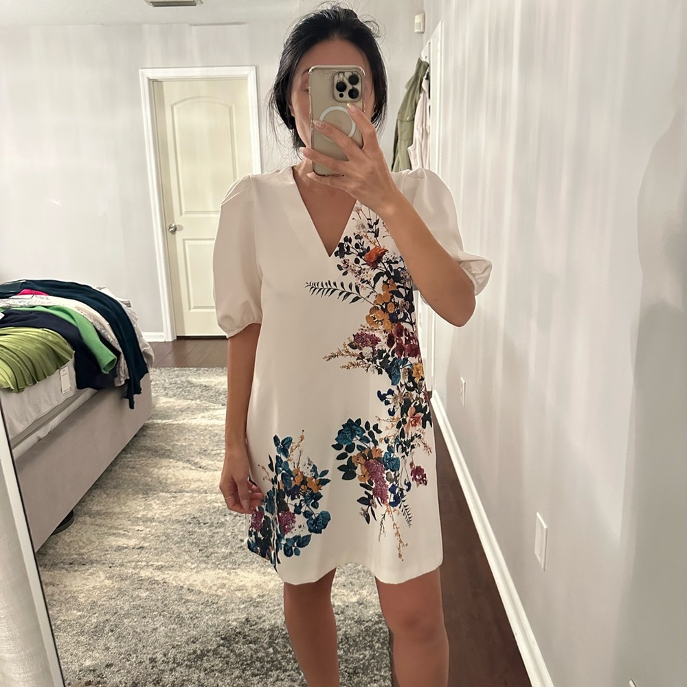 Floral Print V-Neck Dress Zara